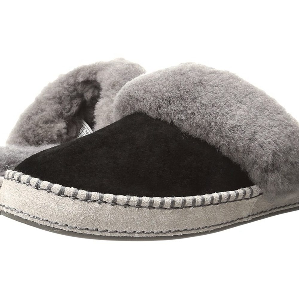 UGG Women's Black and Gray Shearling Slipper